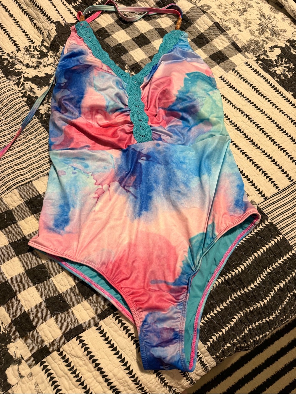 VENUS women’s Swimsuits 4 new 2 used